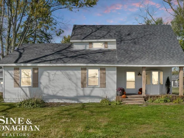 833 Range Rd, Smiths Creek, MI 48074