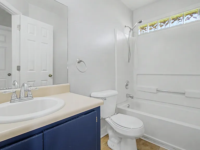 1651 Latham Ct — Photo 13