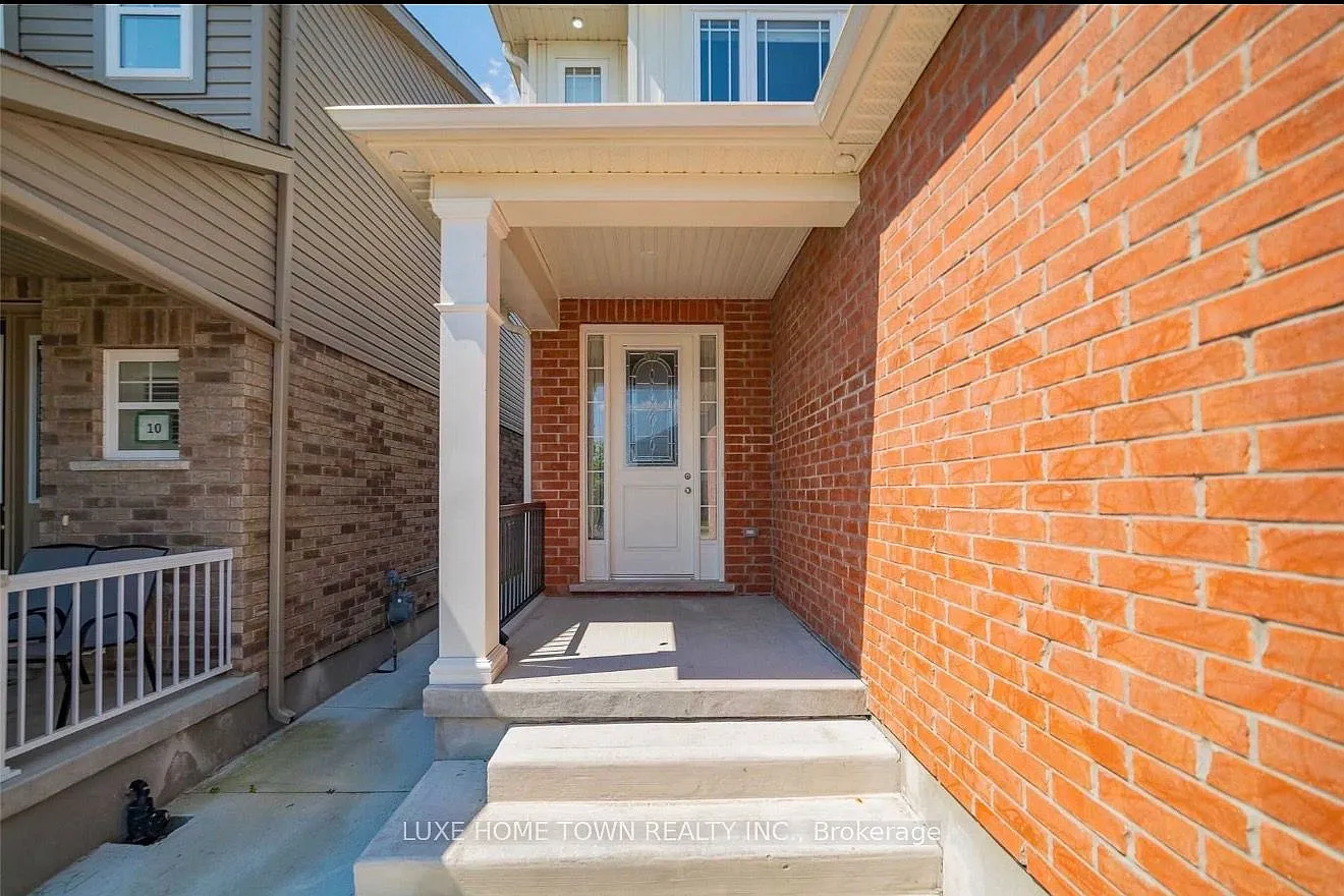 3 bed, $2,700 — Photo 3