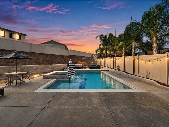 3rd image of 28436 Ivory Ct