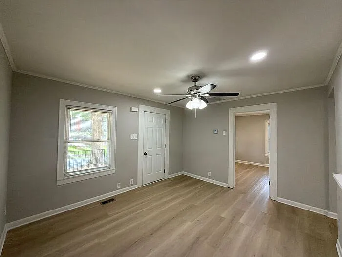 831 Cason St — Photo 4