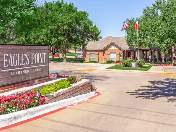 Eagle's Point Apartments