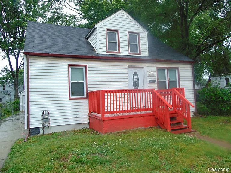 8645 Hupp Ave — Photo 1