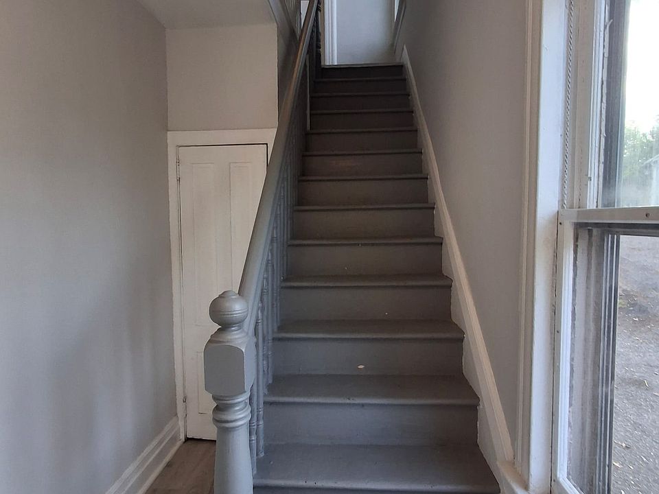 1st image of 144 Pompton Ave Floor 2