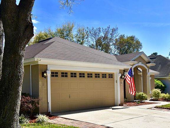 3rd image of 524 Sparrow Branch Cir