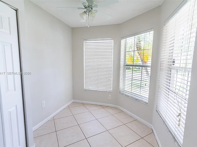 11811 SW 8th St — Photo 6