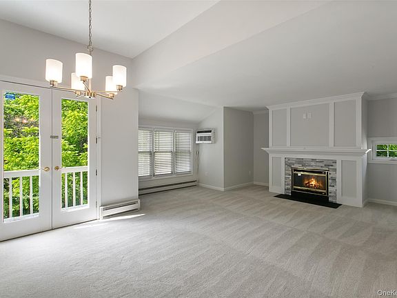 3rd image of 502 Holly Stream Court