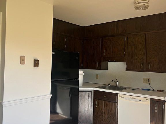2nd image of 304 W 5th St #A