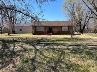 642 Broadway St, Lacygne, KS 66040