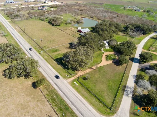 84 County Road 315, Yoakum, TX 77995