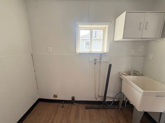 4th image of 754 N Sharpsville Ave