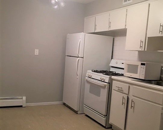 3rd image of 3442 33rd St #2