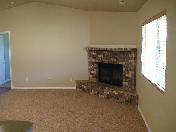 Living Room, Mast BR Entry
