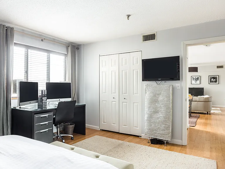 147 Kelton St #404 — Photo 20