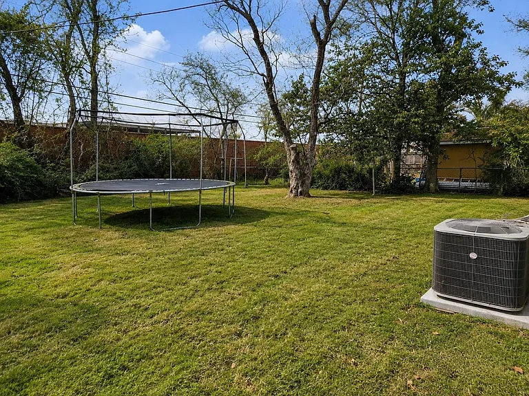 9710 Casa Loma Dr — Photo 16