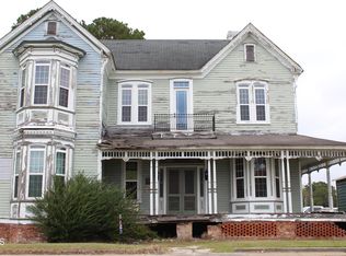 108 W Railroad St, La Grange, NC 28551
