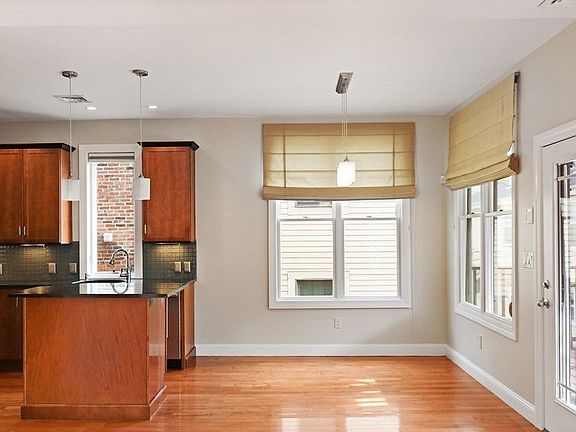 4th image of 589 E 2nd St #2