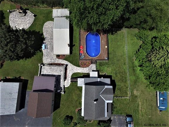 2nd image of 7 Green Ave