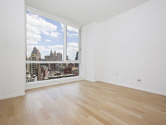 5th image of 200 Chambers St APT 20D