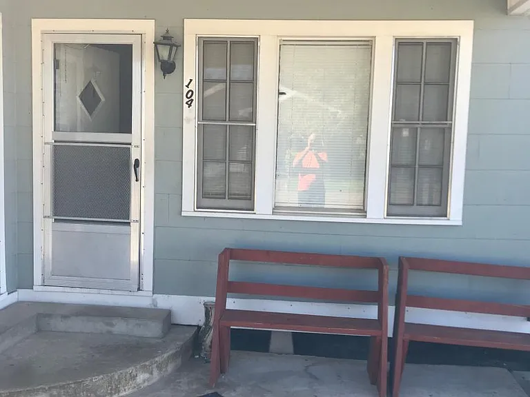 104 Thelma Dr #2 — Photo 1
