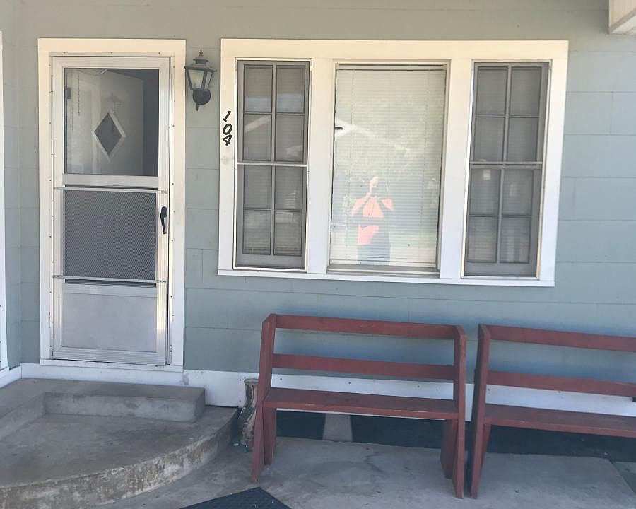 1st image of 104 Thelma Dr #2