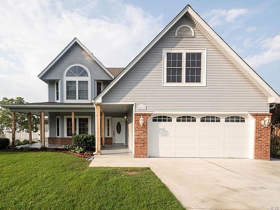 4th image of 18690 Woodbriar Ln