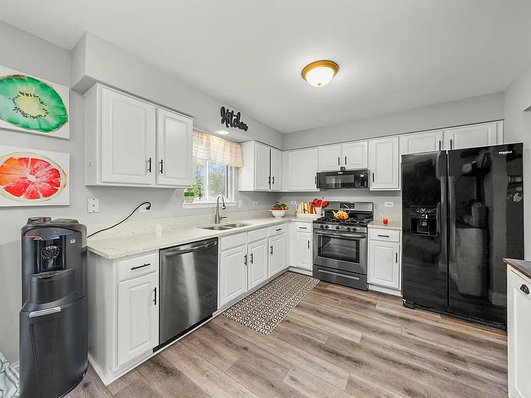5332 W Mulberry Ln — Photo 3