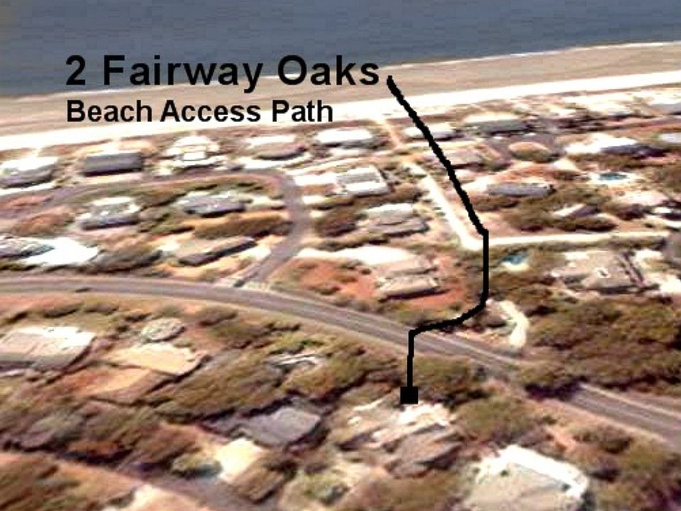 Beach access just behind the house. Ocean is 4 lots away.