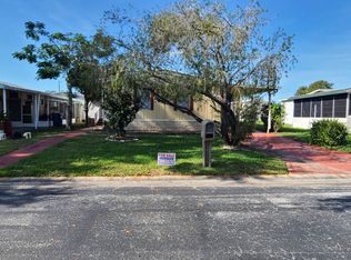 9032 Grosse Pointe Cir, Tampa, FL 33635