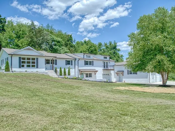 1555 Burgess Falls Rd, Cookeville, TN 38506