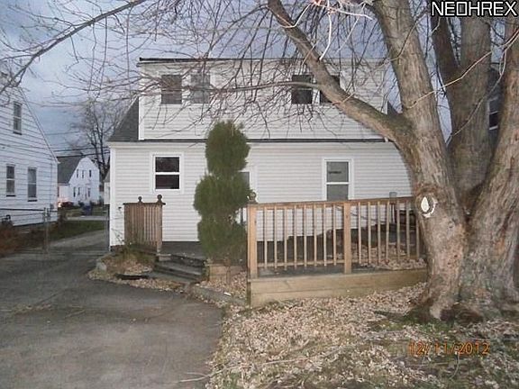 5th image of 396 E 326th St