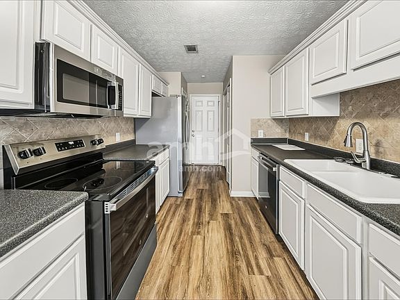 4th image of 2535 Lakeview Trl