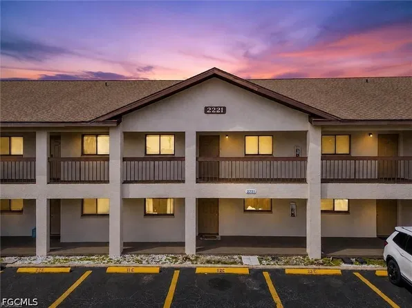 2211 E 5th St APT 12, Lehigh Acres, FL 33936
