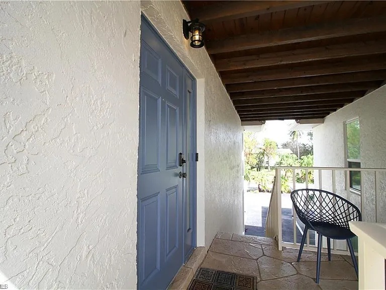 97 Georgetown Blvd #97 — Photo 4