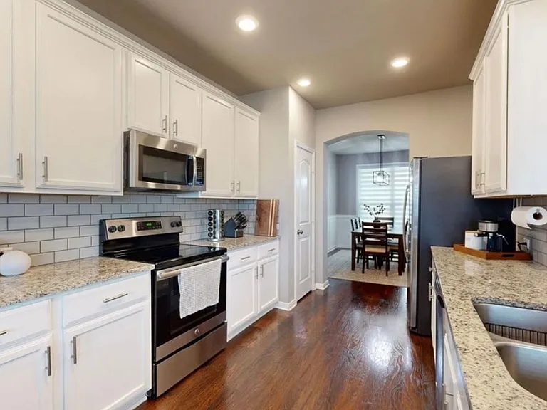 3602 Addison St — Photo 13