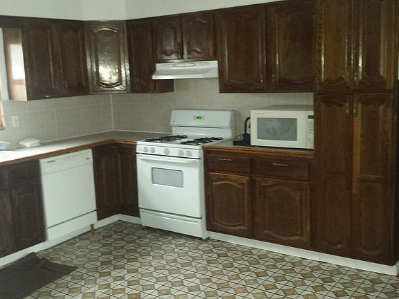 3rd image of 2217 Morgan Ave