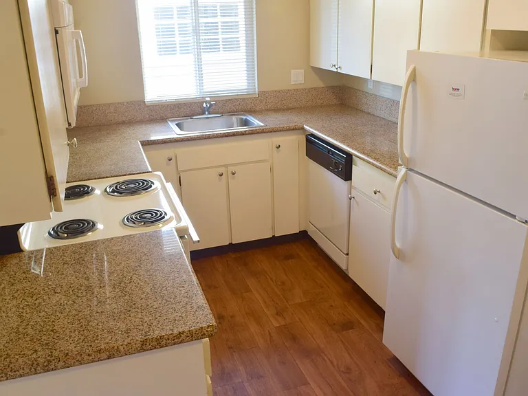 Coolidge Fourplex — Photo 7