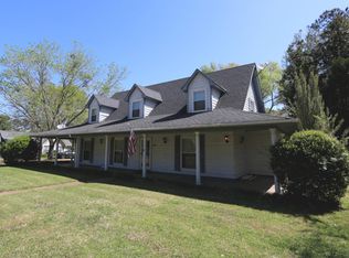100 King Edward Dr, Columbus, MS 39705