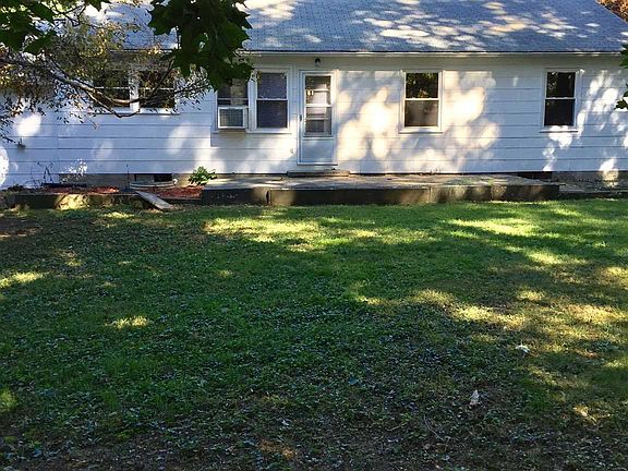 2nd image of 22 Watson Pl