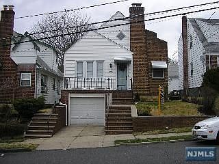 1st image of 126 Stevens Pl