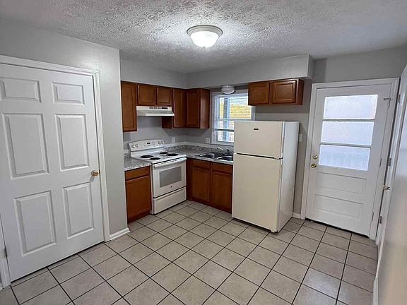 2nd image of 181 Miller Dr #1
