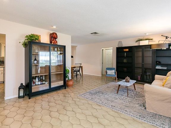 3rd image of 9407 NW 74th Place