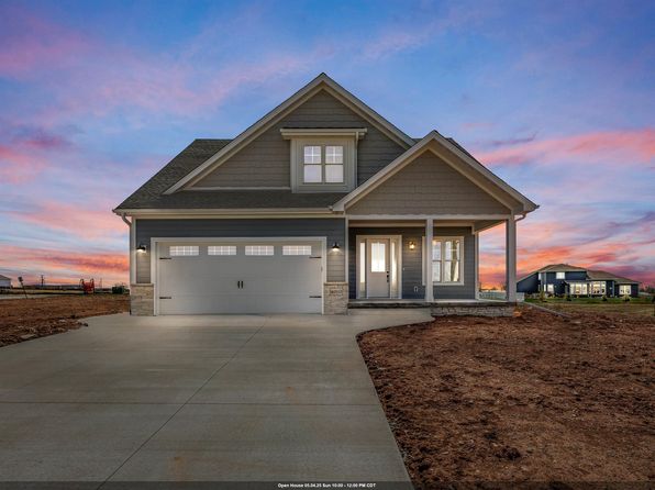 W7017 Crestfield Way, Greenville, WI 54942