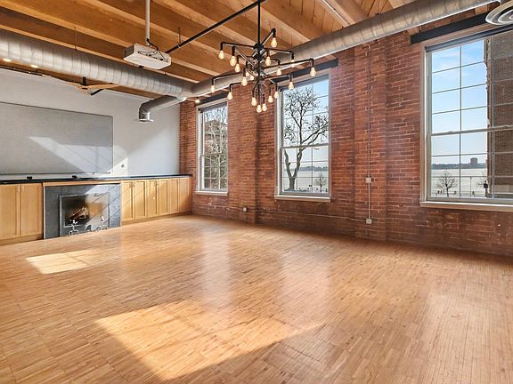 4th image of 200 River Place Dr APT 6