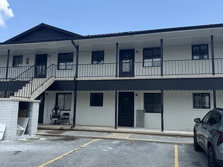 111 Roseview Dr #1-20 — Photo 1