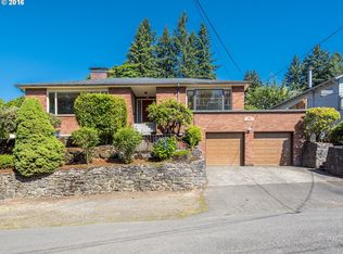 805 SW Caldew Dr, Portland, OR 97219