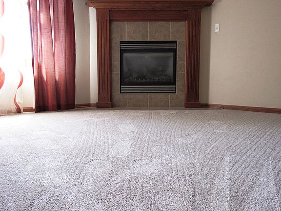 4th image of 1004 Birchwood Dr