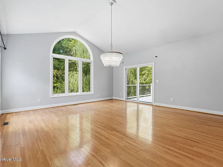 25 Kingswood Cir — Photo 10