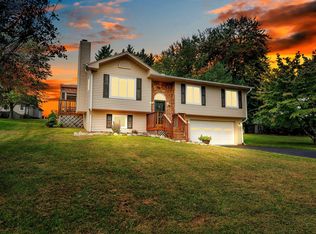 3711 Cundiff Dr, Roanoke, VA 24012