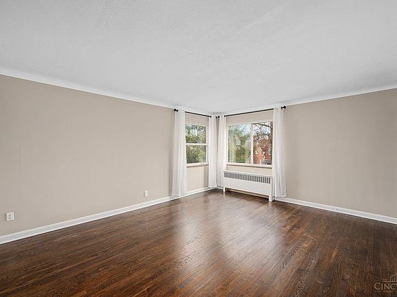 5th image of 5017 Lillian Dr